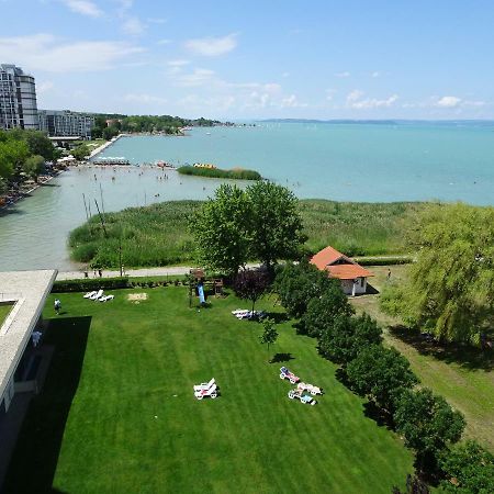 Club 218 Wellness + Panoráma Apartman Siófok Exterior foto